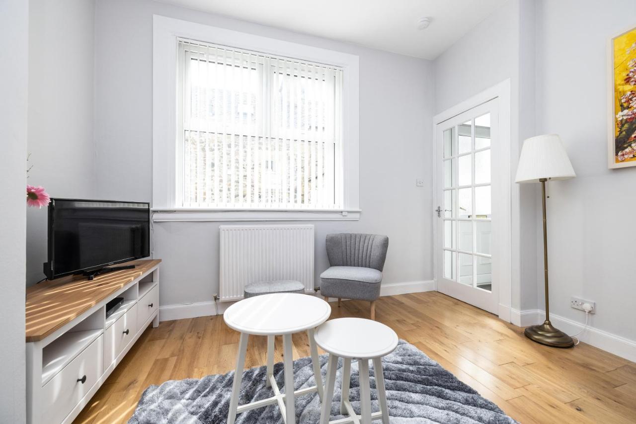 Cosy Town Centre Cottage Peebles Exterior photo